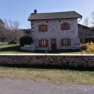 Hébergement de vacances Maison de campagne, La Chapelle-Geneste